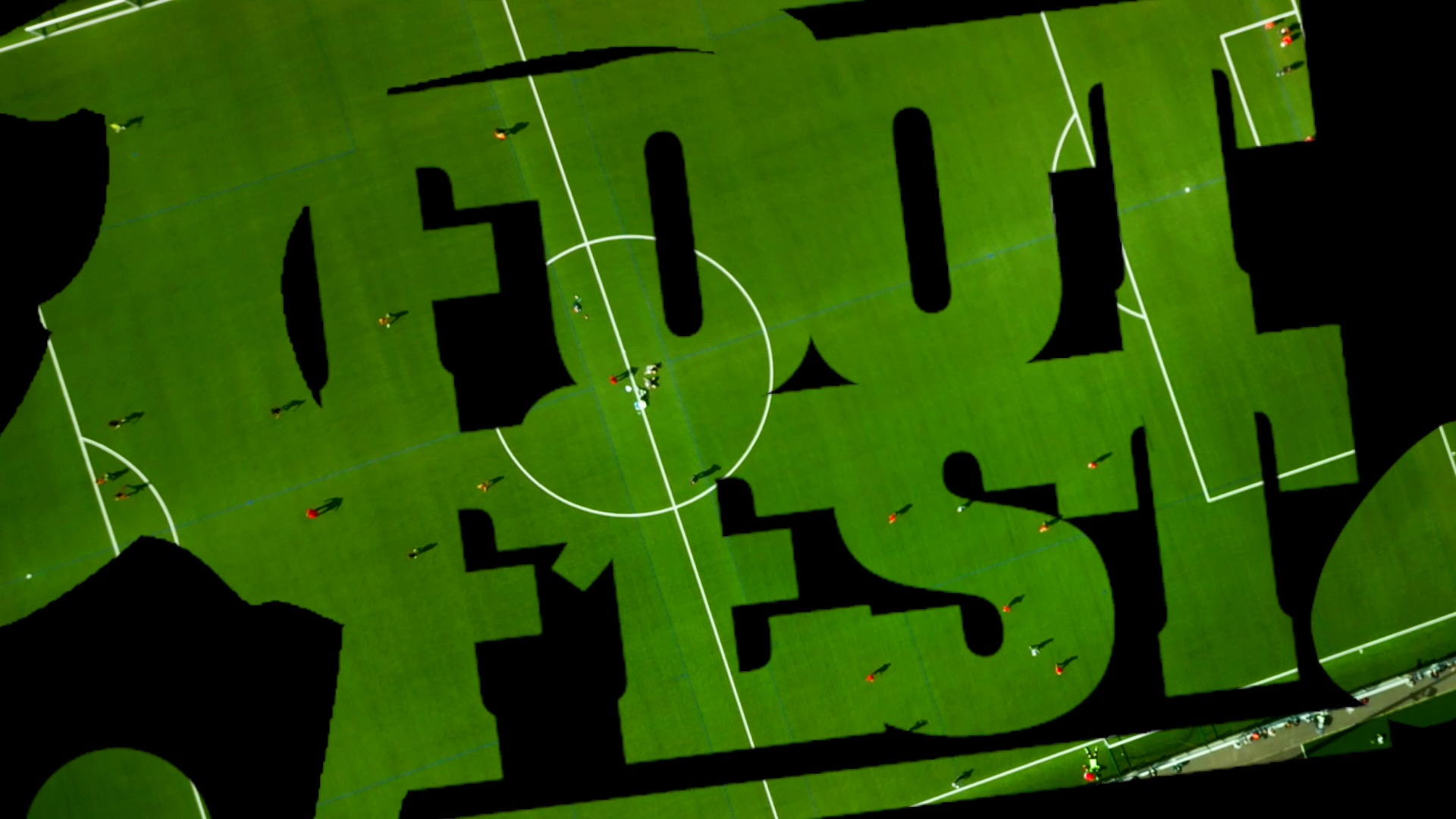 Un grand merci et un énorme bravo à FootF'Est et Christophe Besch pour l'organisation cinq étoiles du FOOTF'EST GIRLS. 36 équipes internationales, une finale FC / Metz-PSG. Beaucoup de monde. Des retours élogieux tant du public que des équipes. See you next year !!!
Réalisation www.douglass.fr